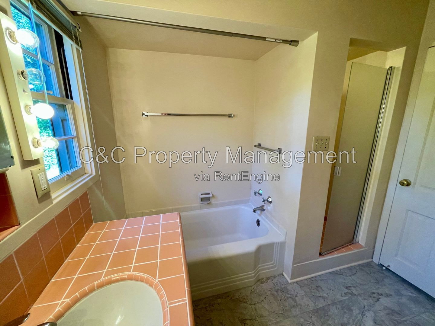 Gallery Image 17