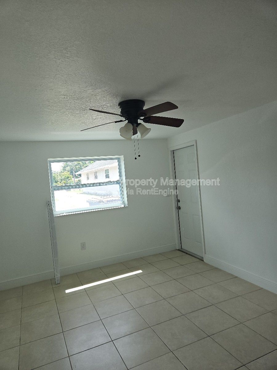 Gallery Image 0