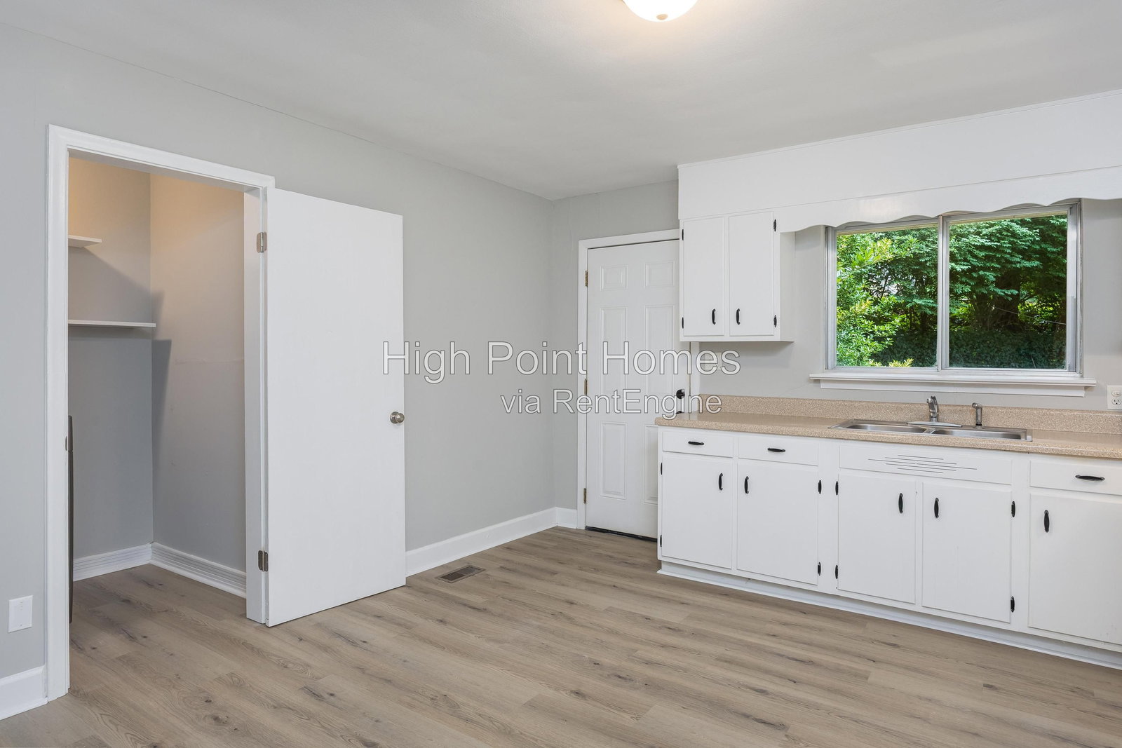 Gallery Image 16