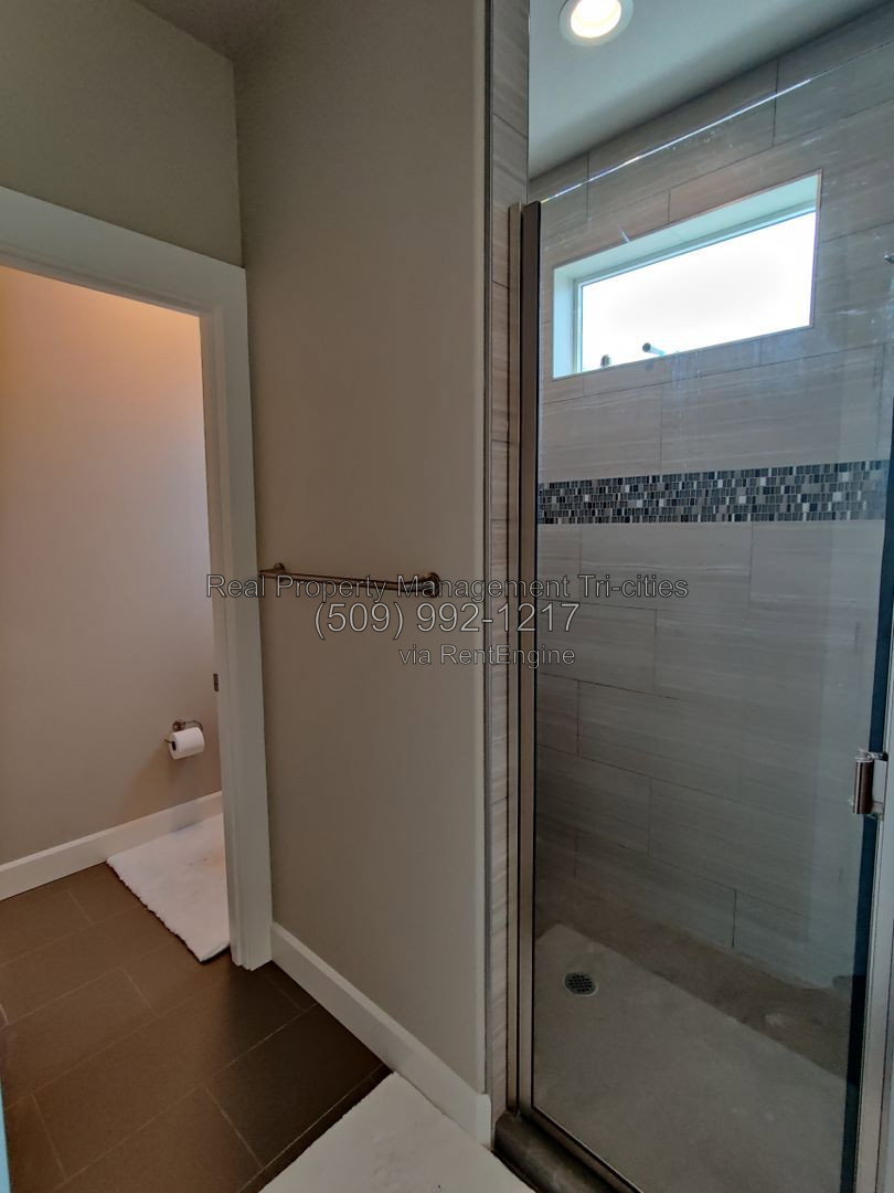 Gallery Image 20