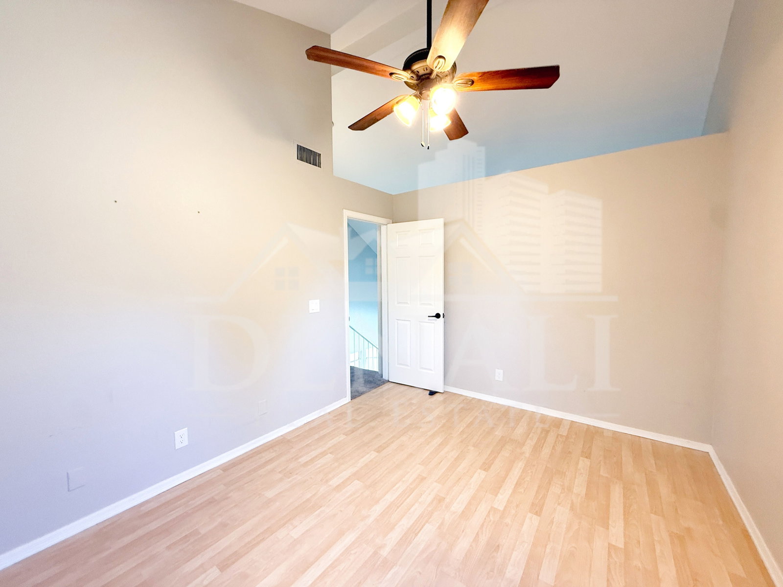 Gallery Image 19