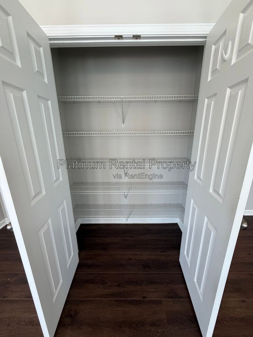 Gallery Image 16