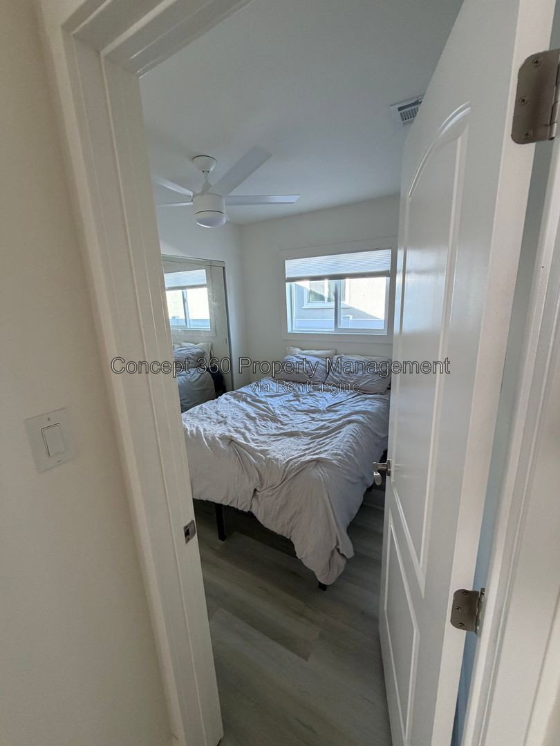 Gallery Image 18