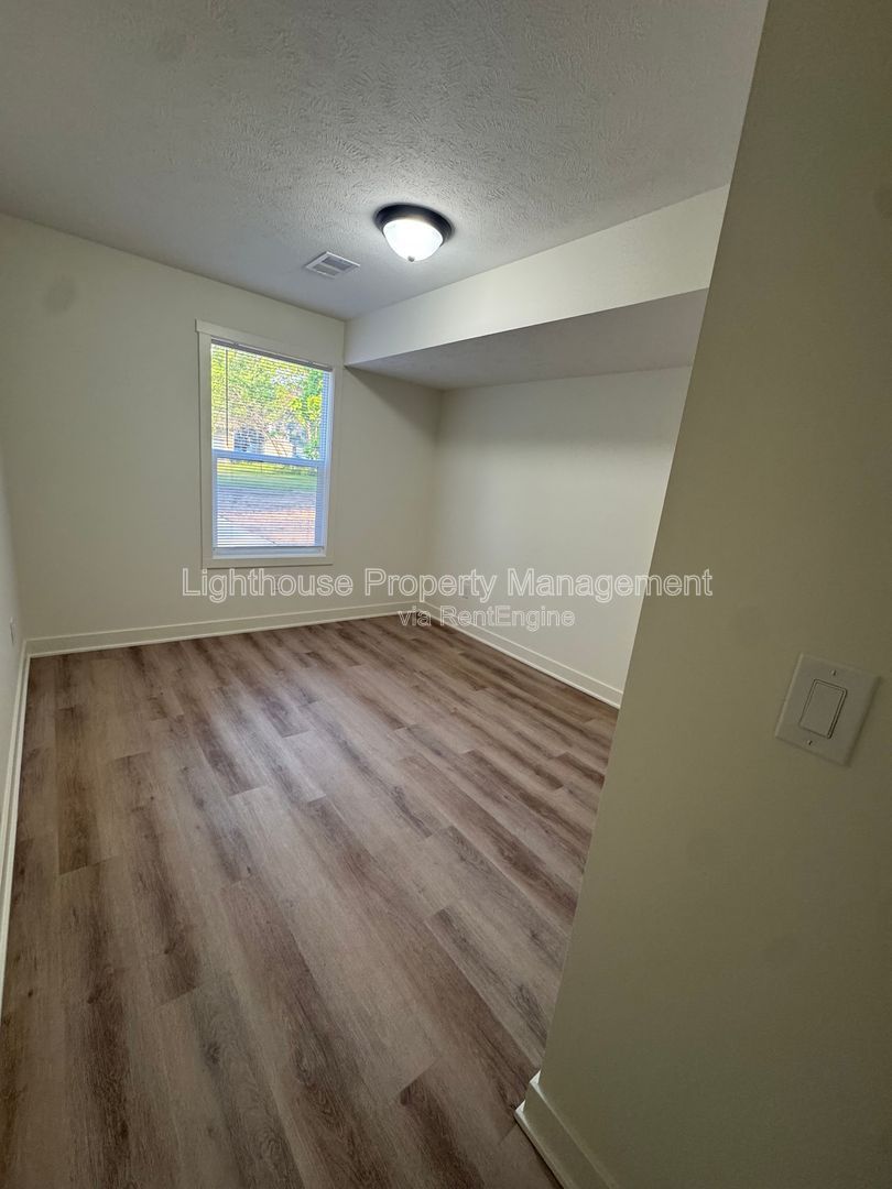 Gallery Image 17