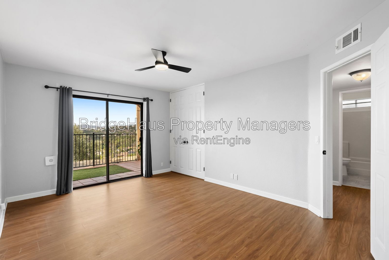 Gallery Image 18