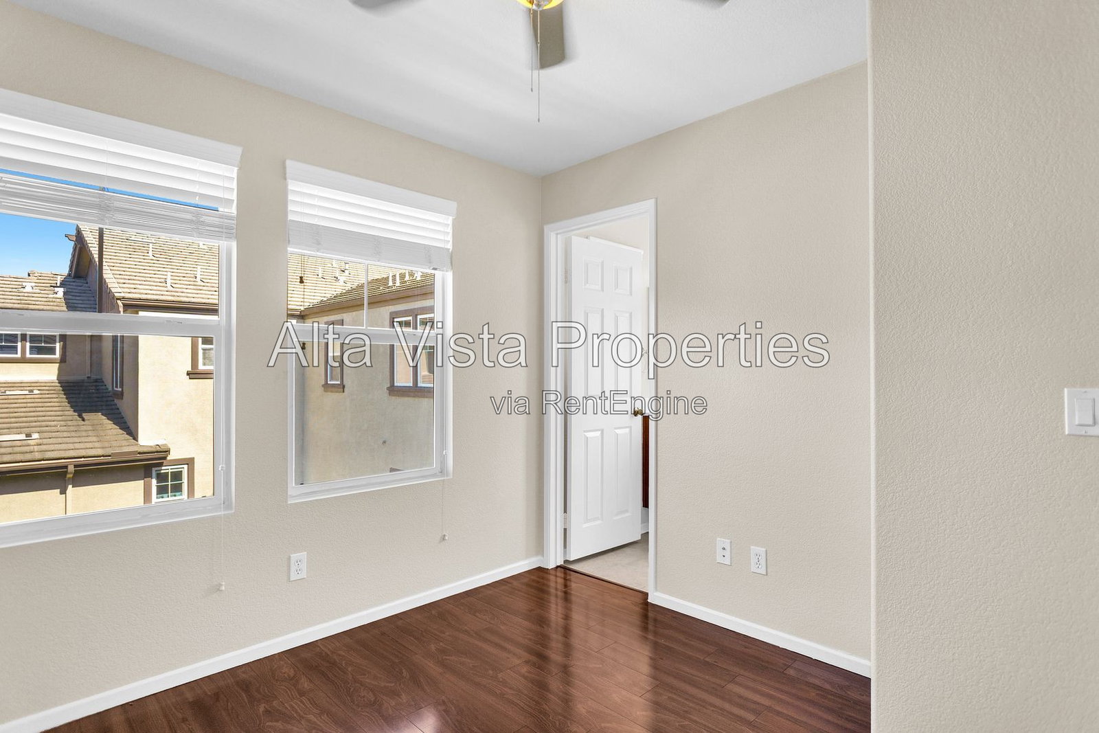 Gallery Image 16