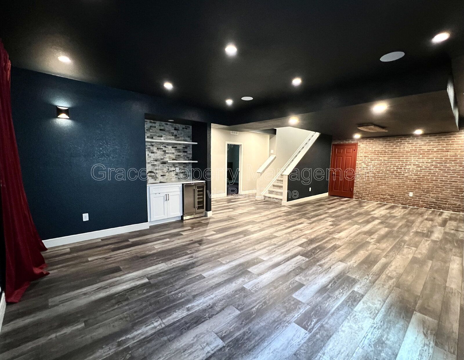Gallery Image 17