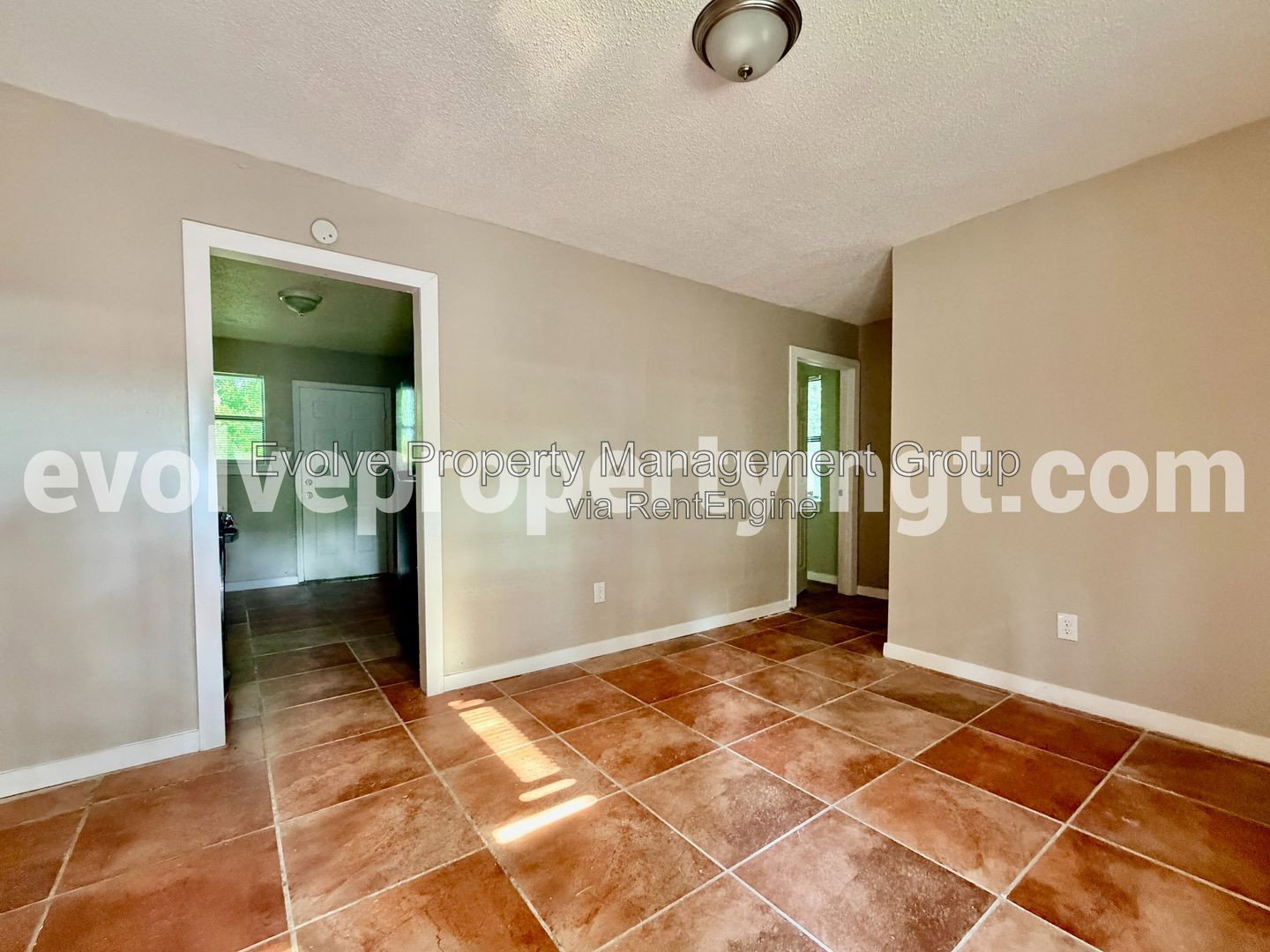 Gallery Image 0