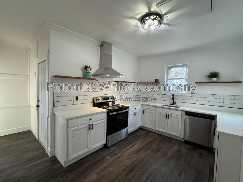 Gallery Image 0