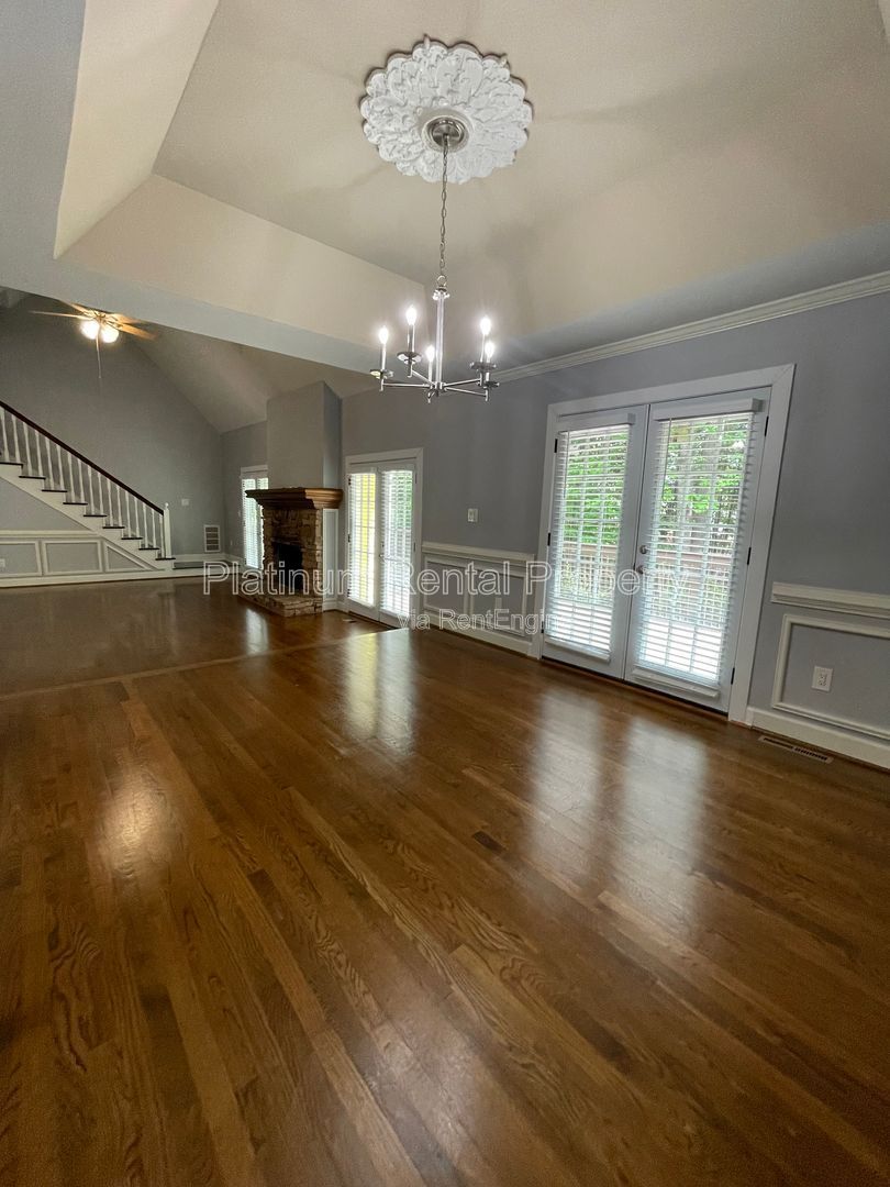 Gallery Image 19