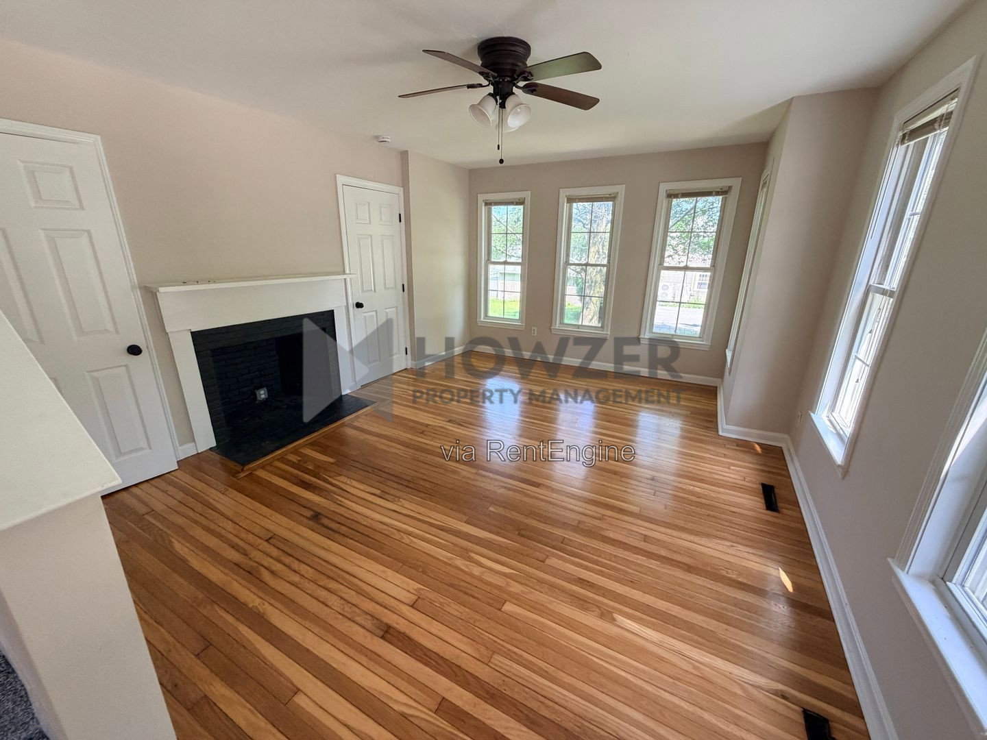 Gallery Image 0