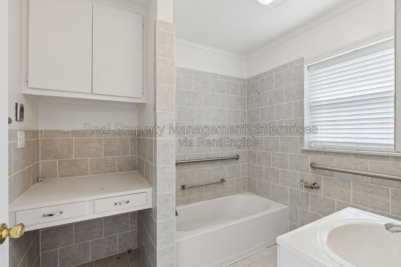 Gallery Image 33