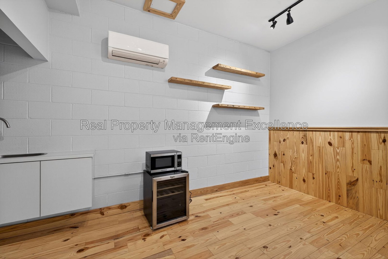 Gallery Image 37