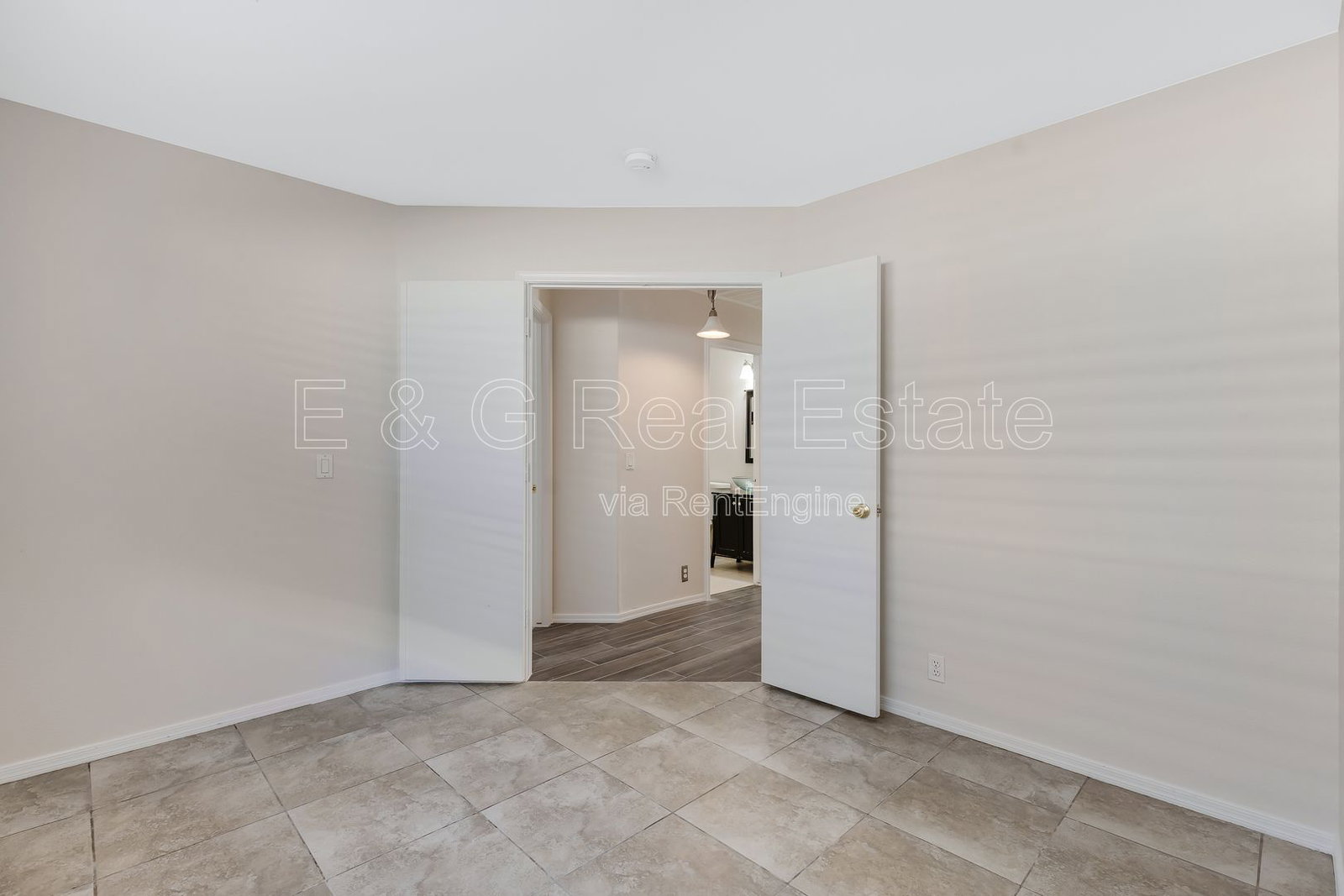 Gallery Image 16