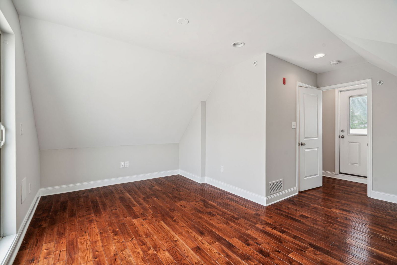 Gallery Image 18