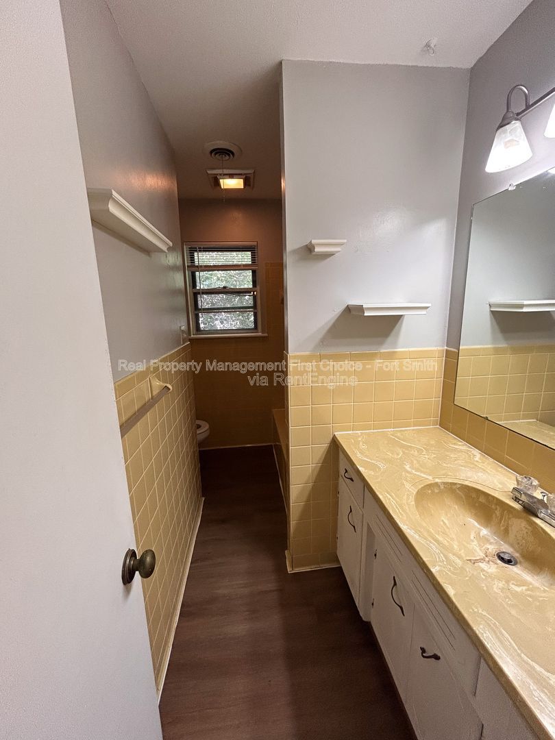 Gallery Image 16