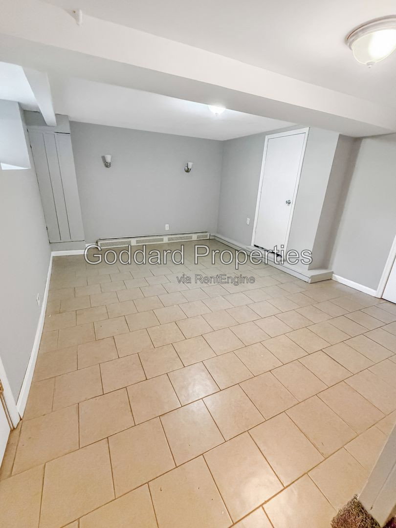 Gallery Image 17