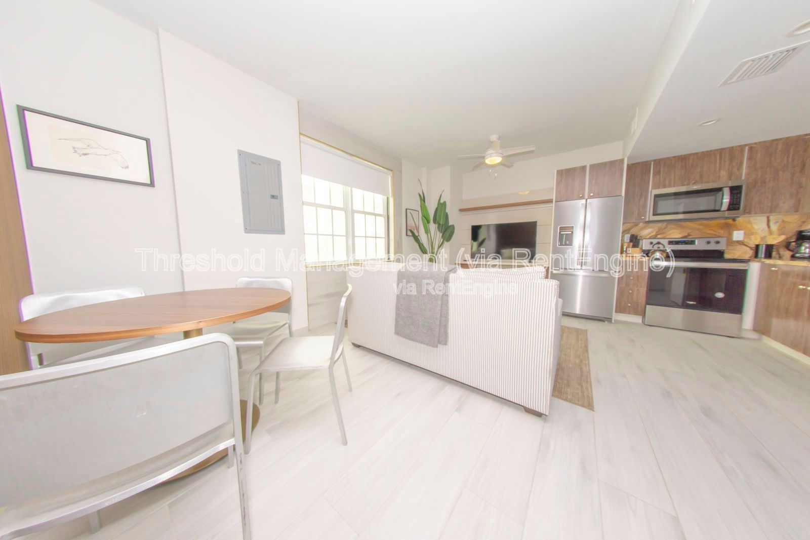 Gallery Image 0