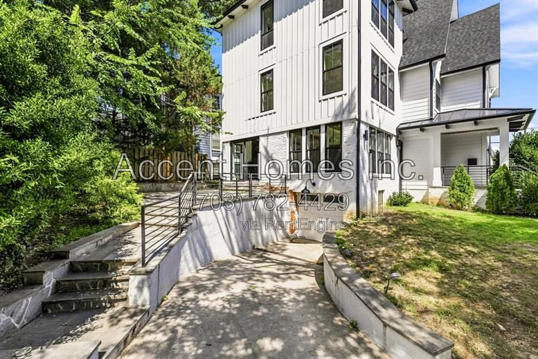 Gallery Image 36