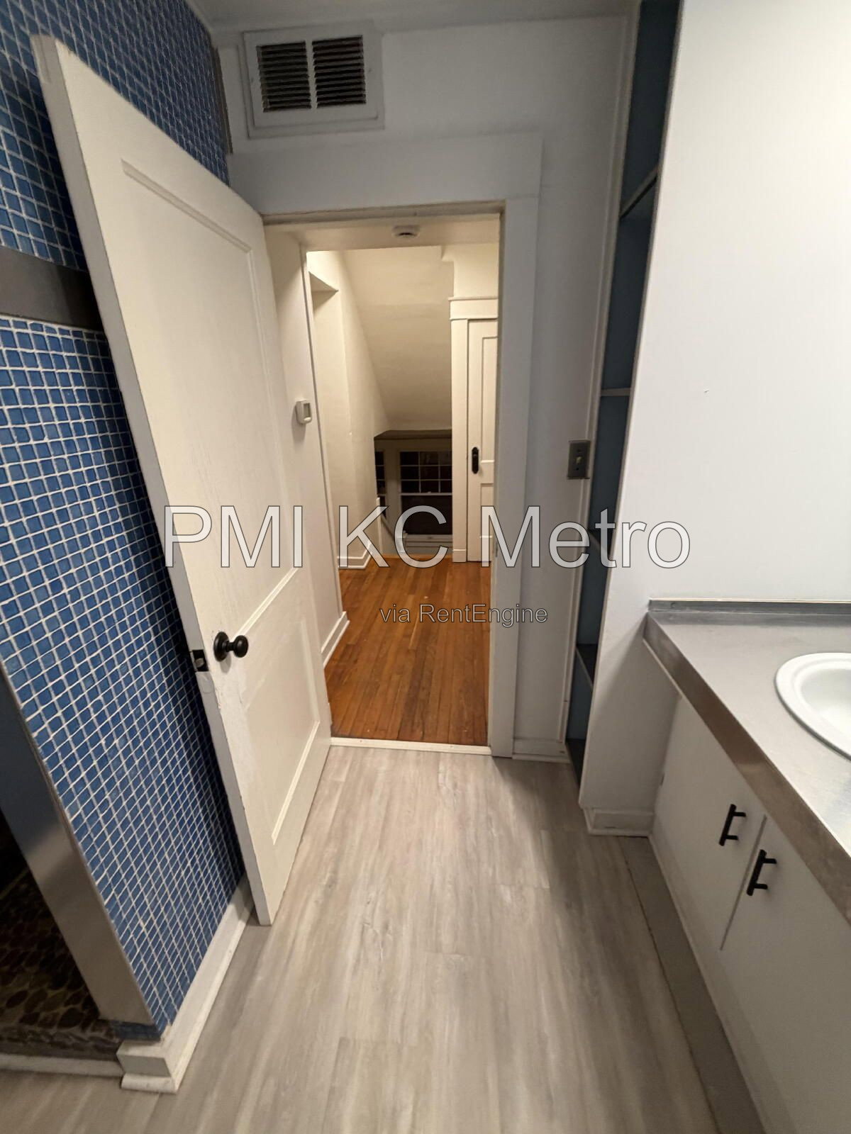 Gallery Image 18