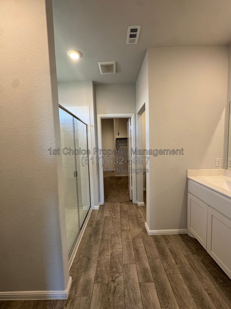 Gallery Image 18