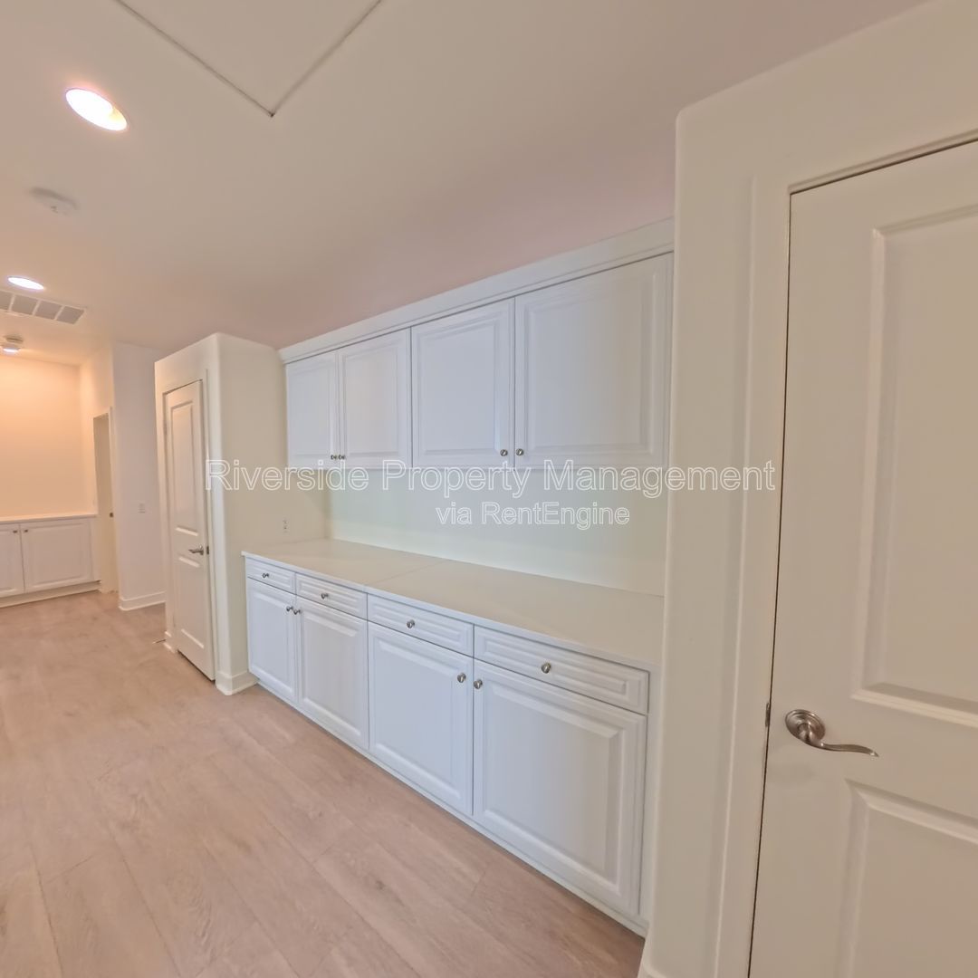Gallery Image 19