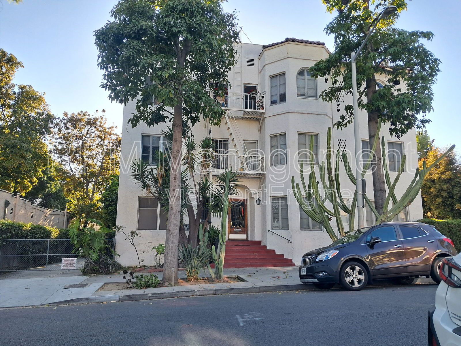 Gallery Image 0