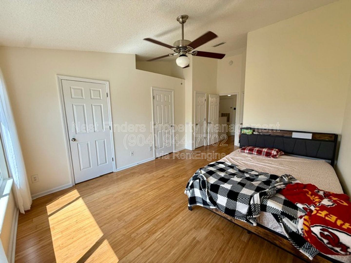 Gallery Image 16