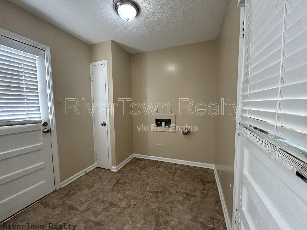 Gallery Image 16