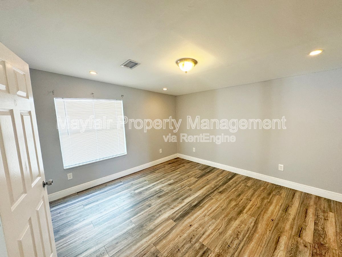 Gallery Image 14