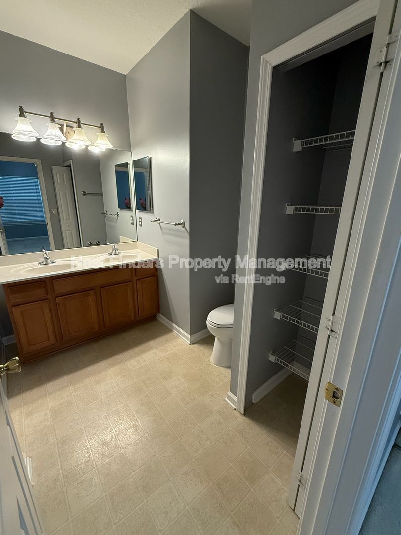 Gallery Image 12