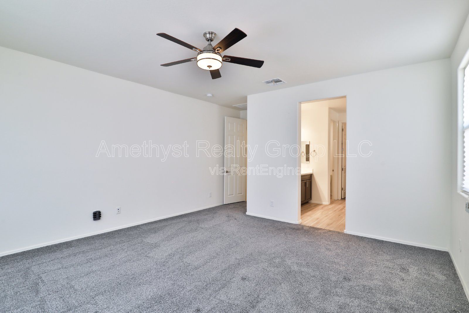 Gallery Image 32