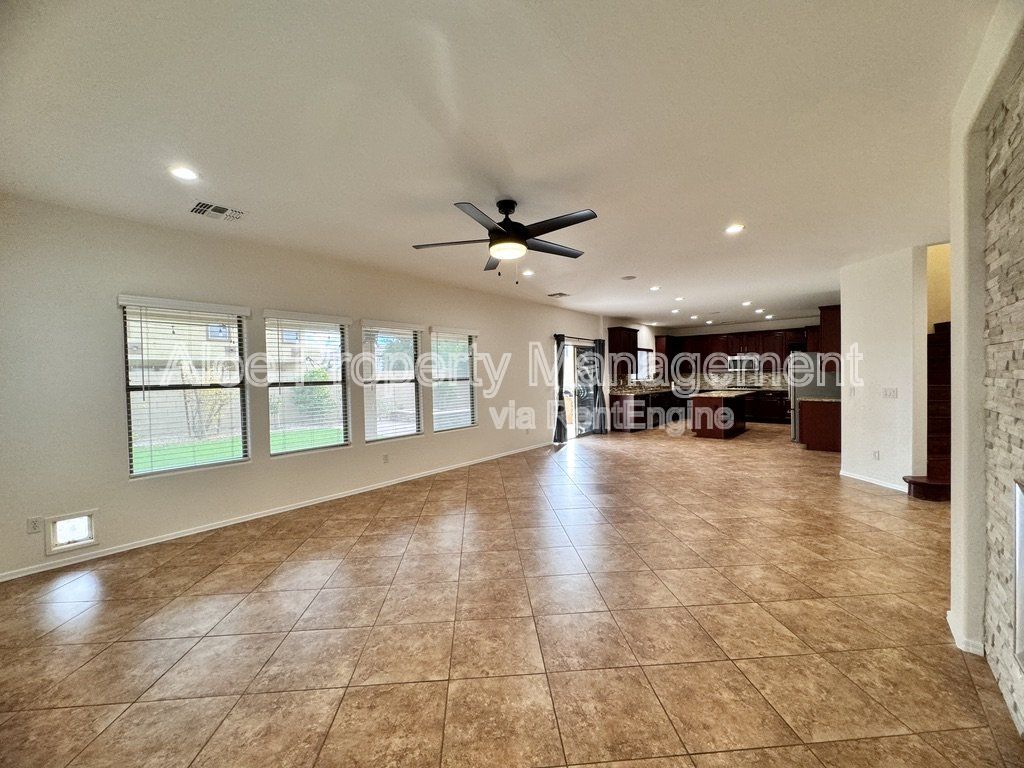 Gallery Image 41