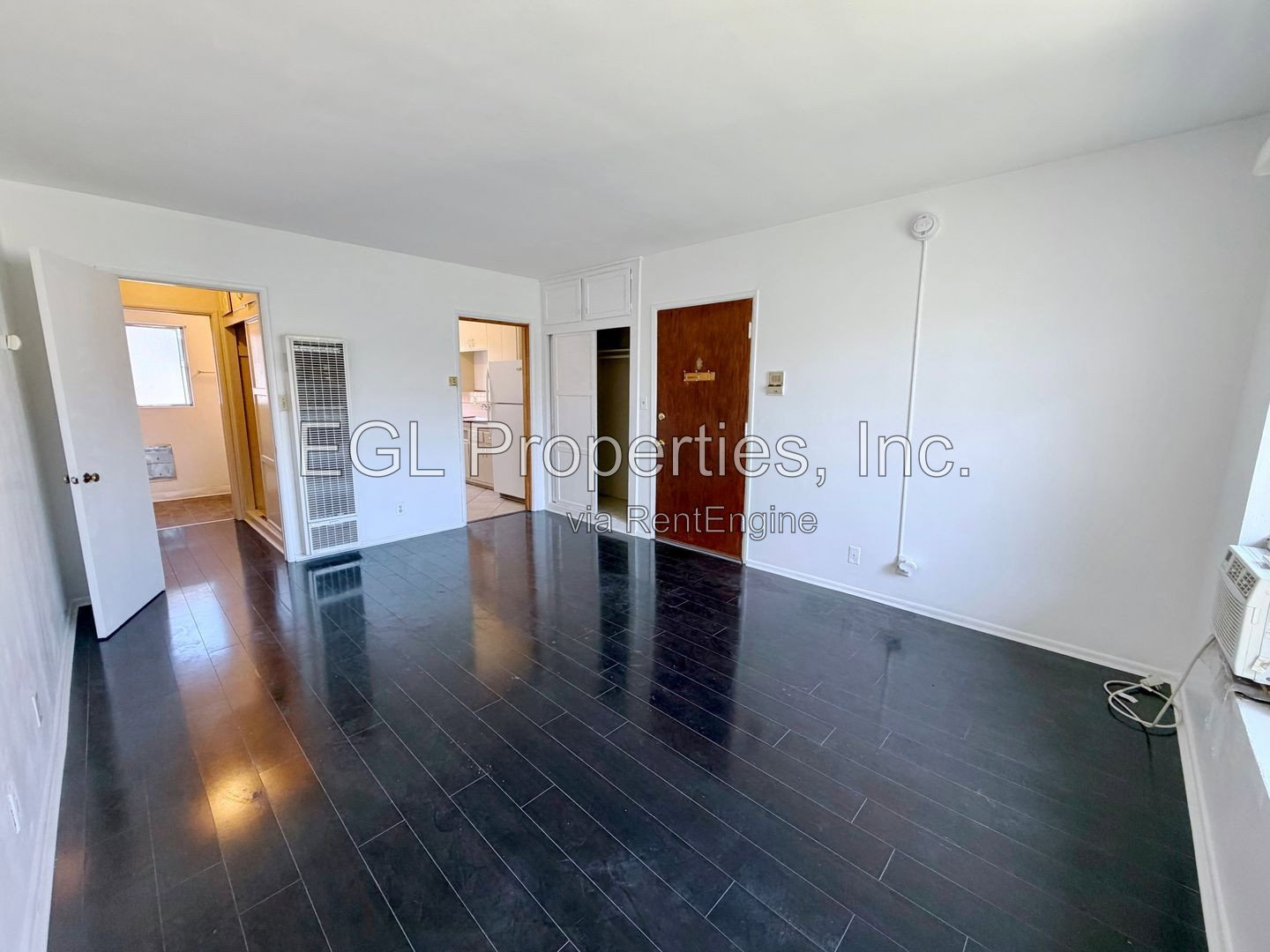 Gallery Image 0