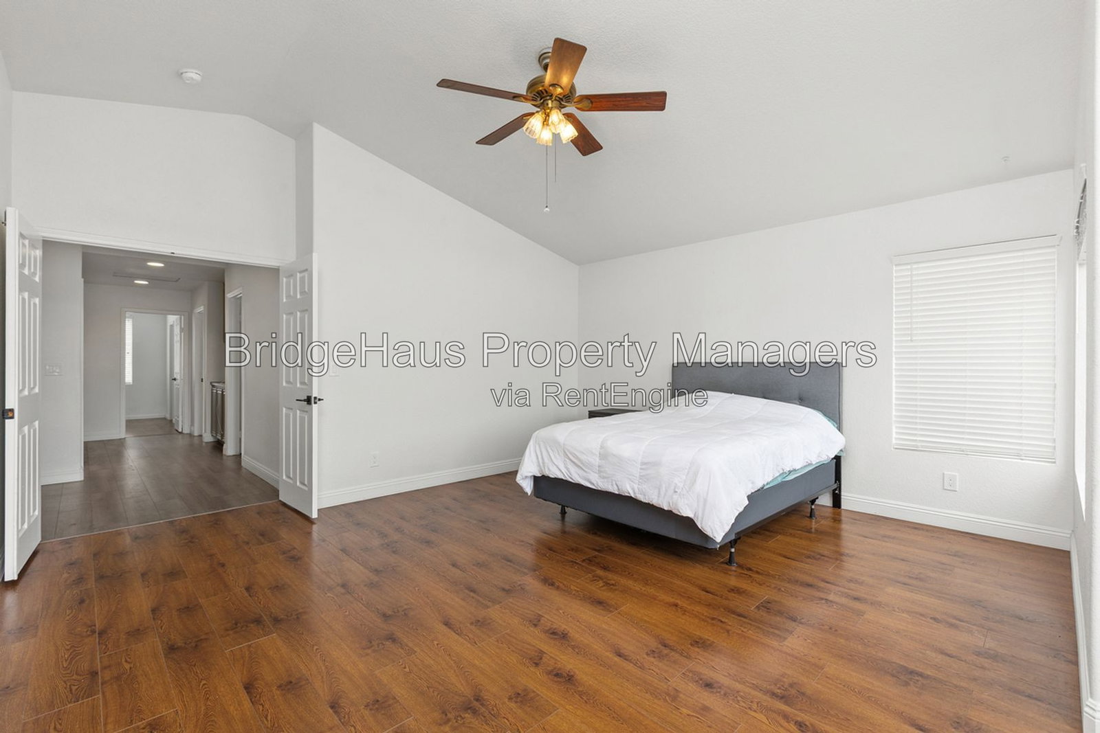 Gallery Image 17