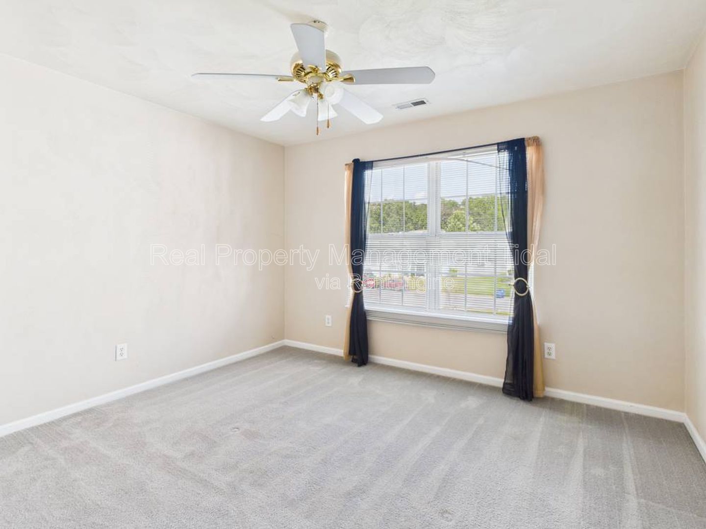 Gallery Image 33
