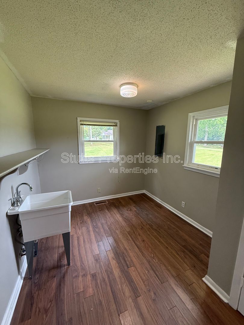 Gallery Image 18