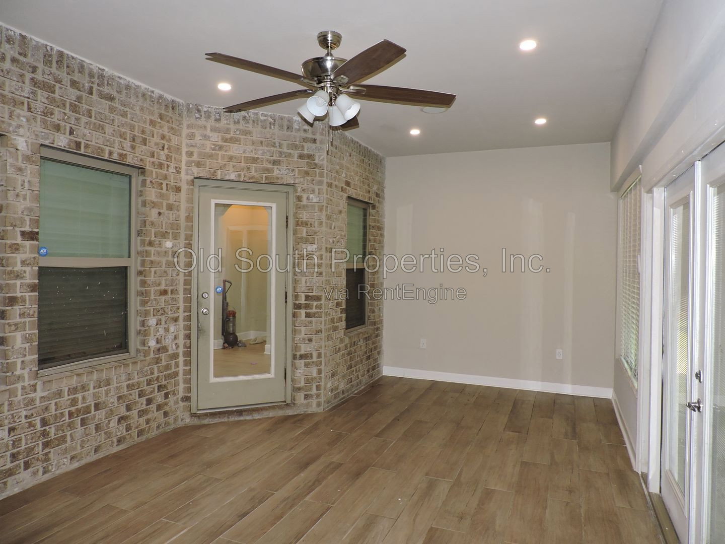 Gallery Image 16
