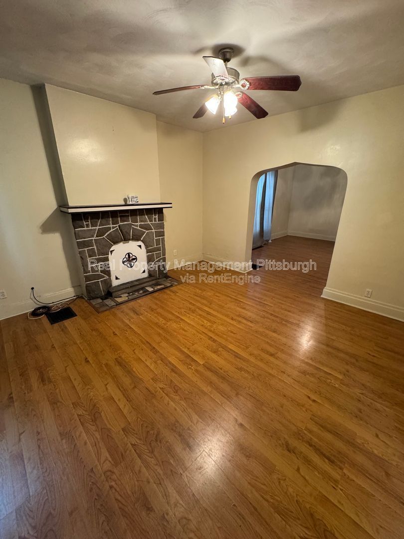 Gallery Image 0