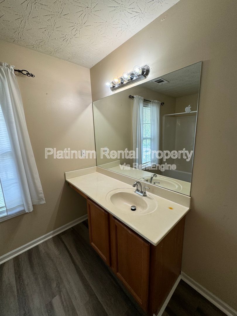 Gallery Image 17