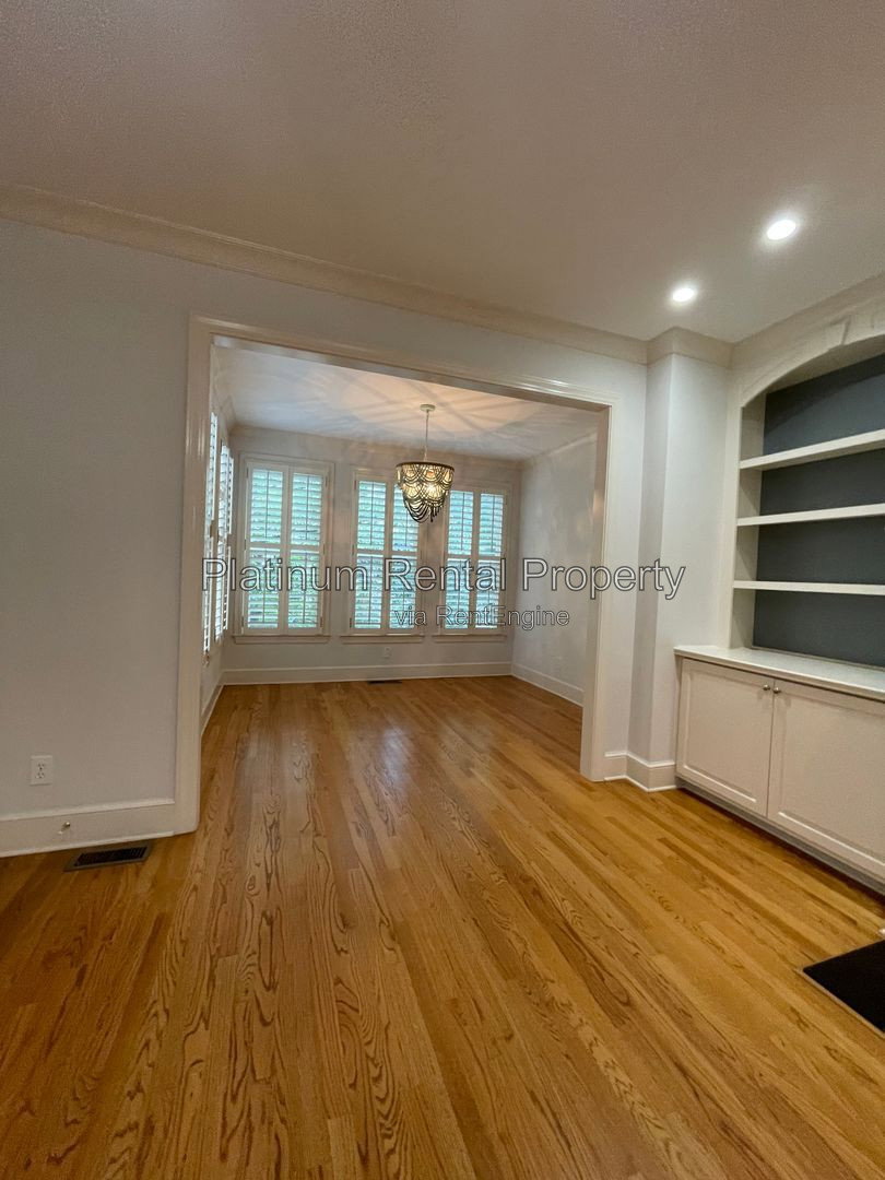 Gallery Image 17