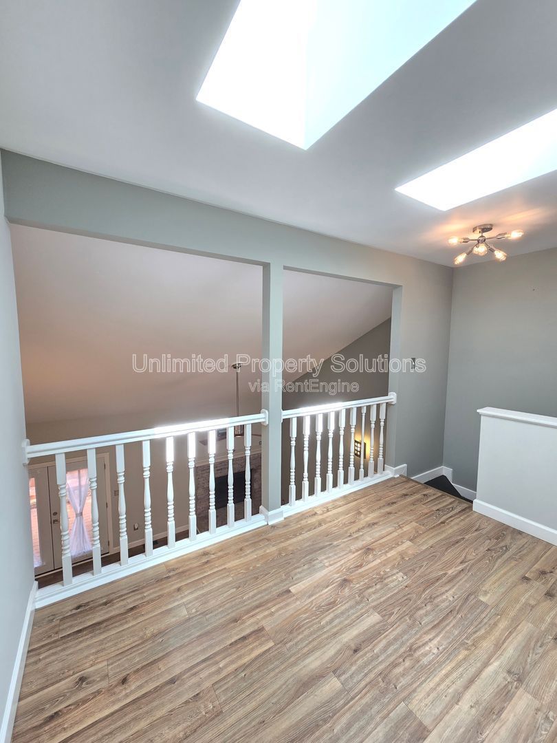 Gallery Image 16