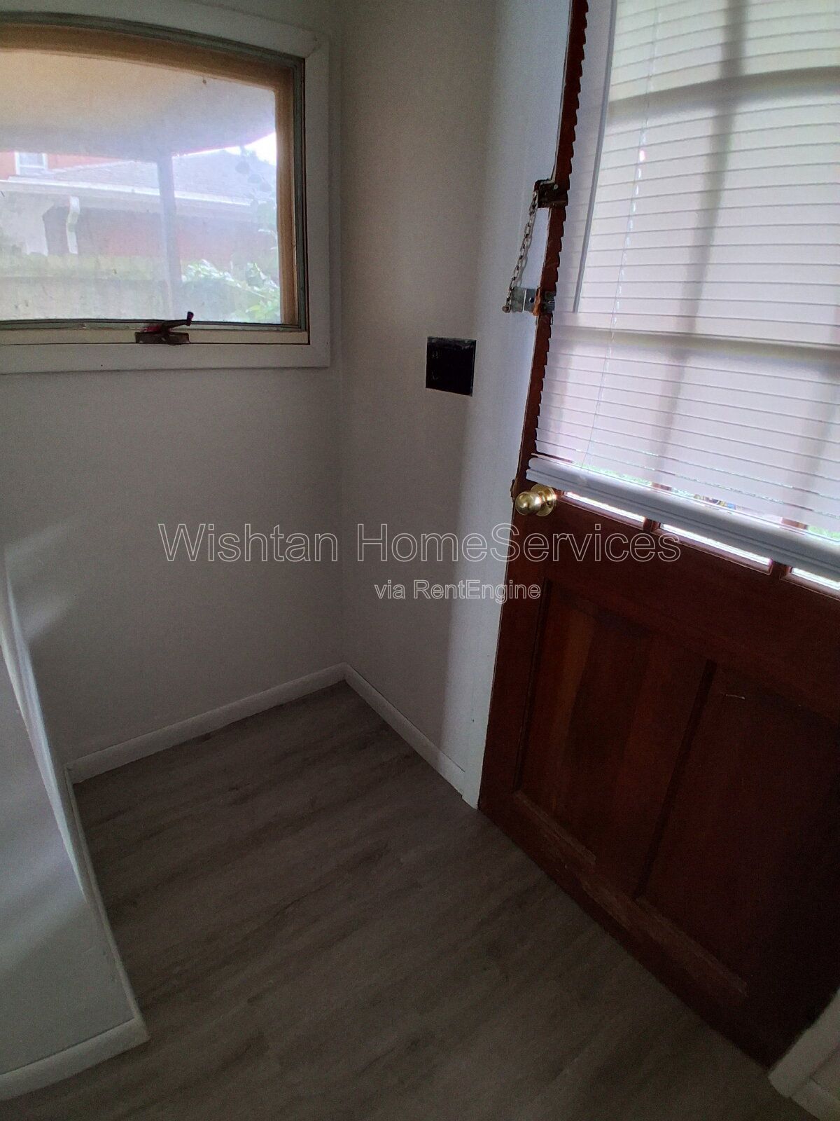 Gallery Image 0