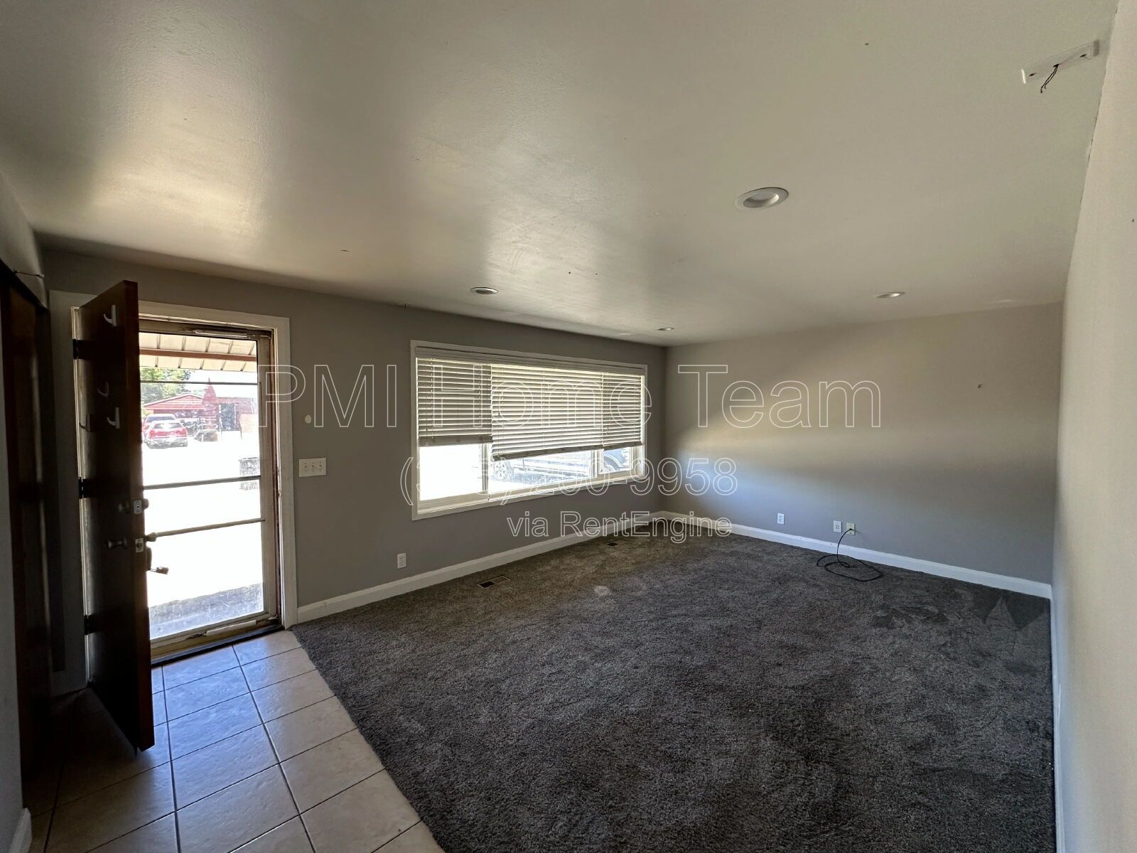 Gallery Image 0
