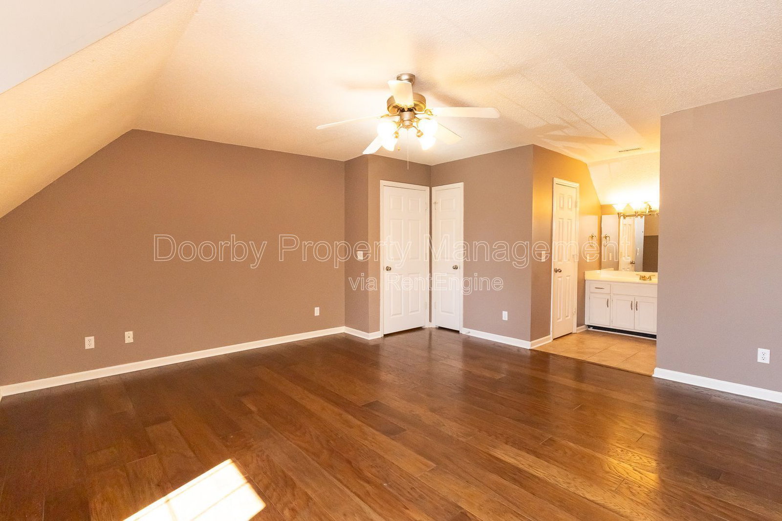 Gallery Image 16