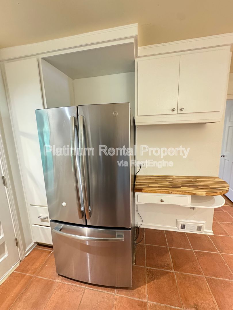 Gallery Image 12