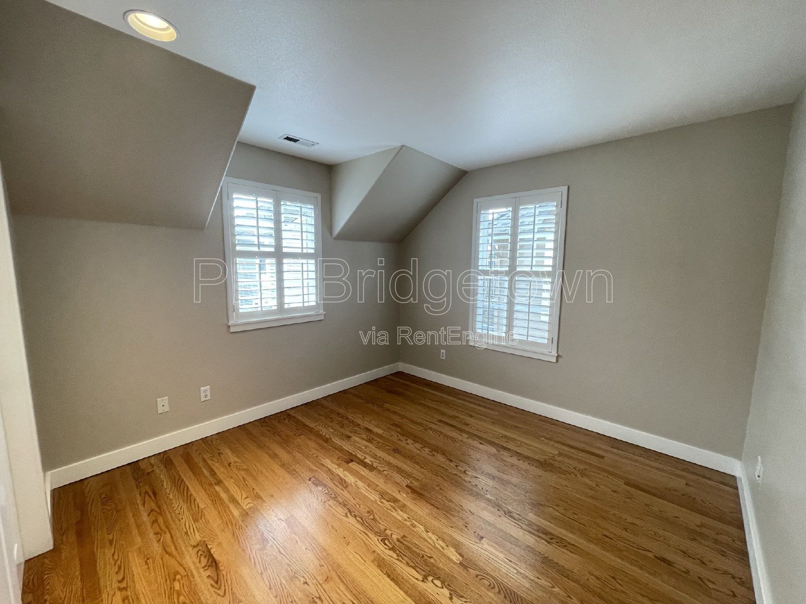 Gallery Image 21