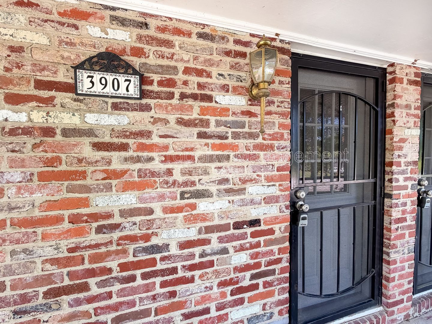 Gallery Image 18