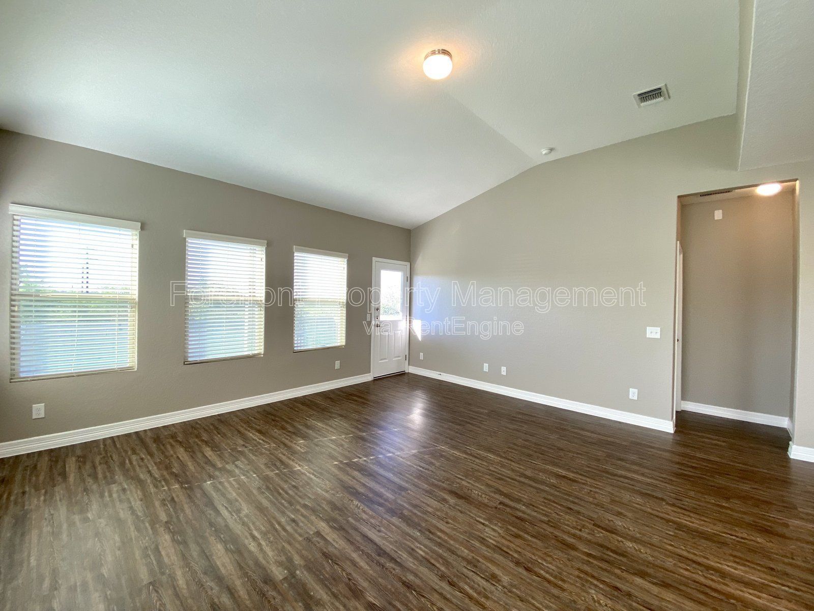 Gallery Image 19