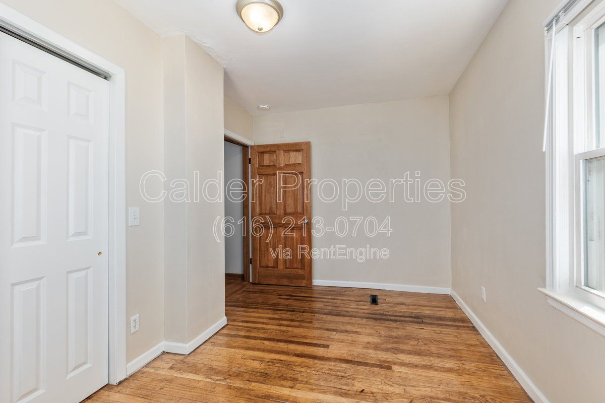 Gallery Image 15